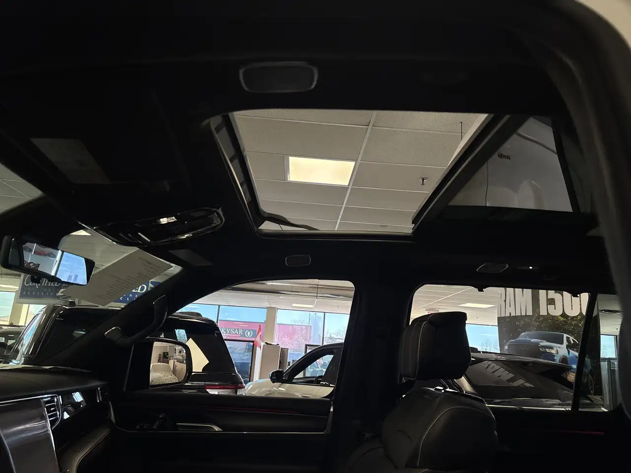 Jeep Grand Wagoneer fotografie Jeep Grand Wagoneer