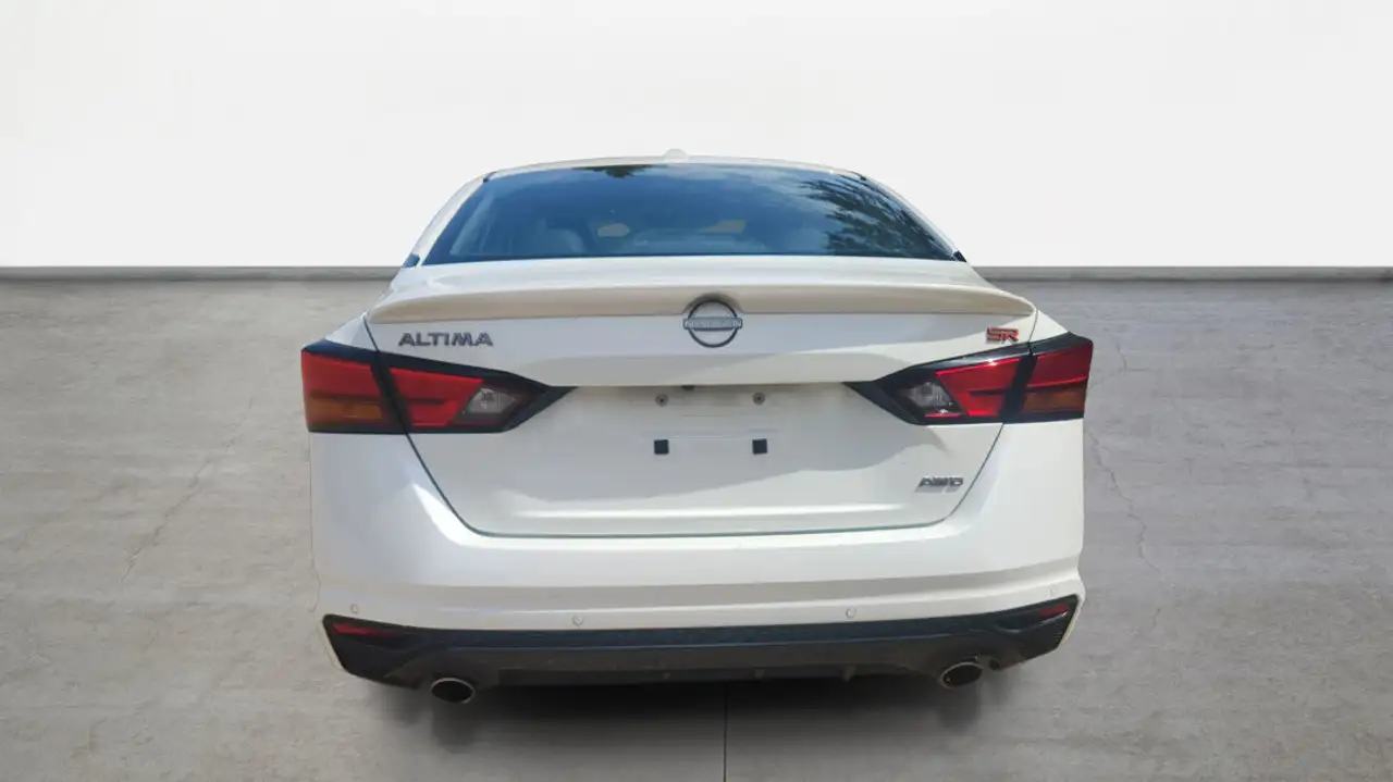 Nissan Altima photo Nissan Altima