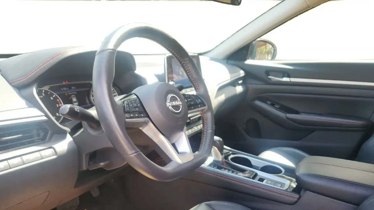 Nissan Altima photo Nissan Altima