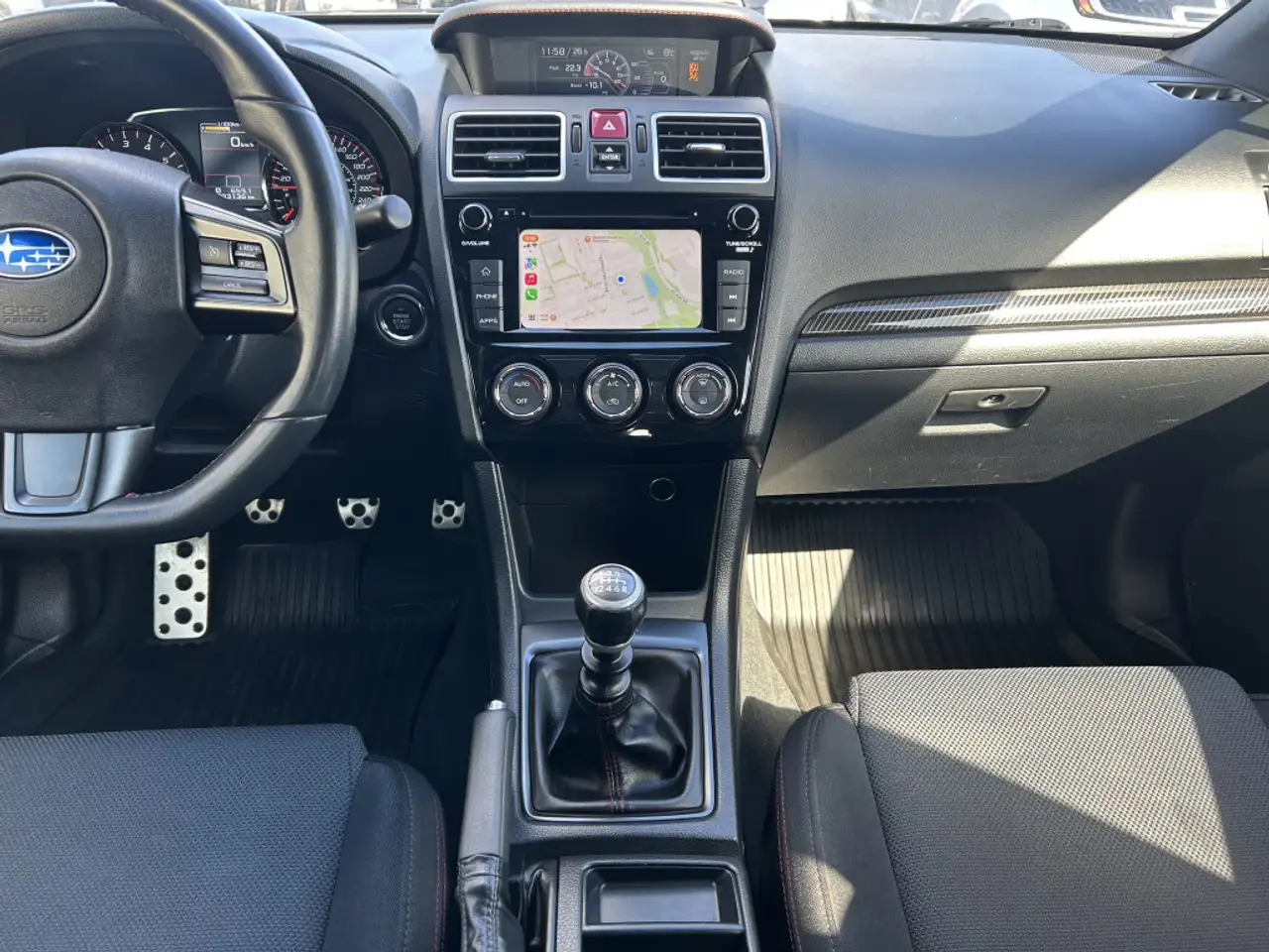 Subaru WRX снимка Subaru WRX