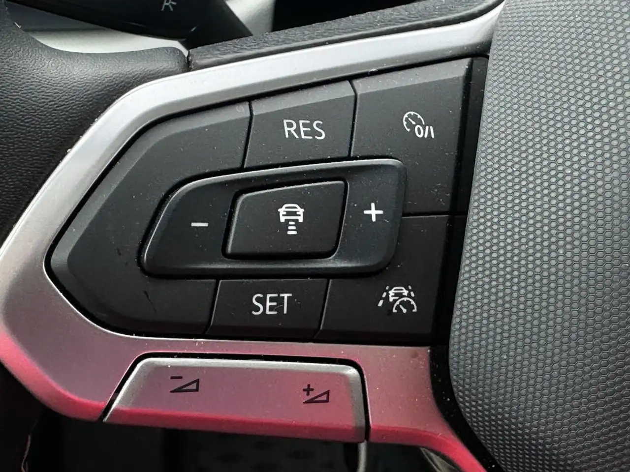 Volkswagen Taos снимка Volkswagen Taos