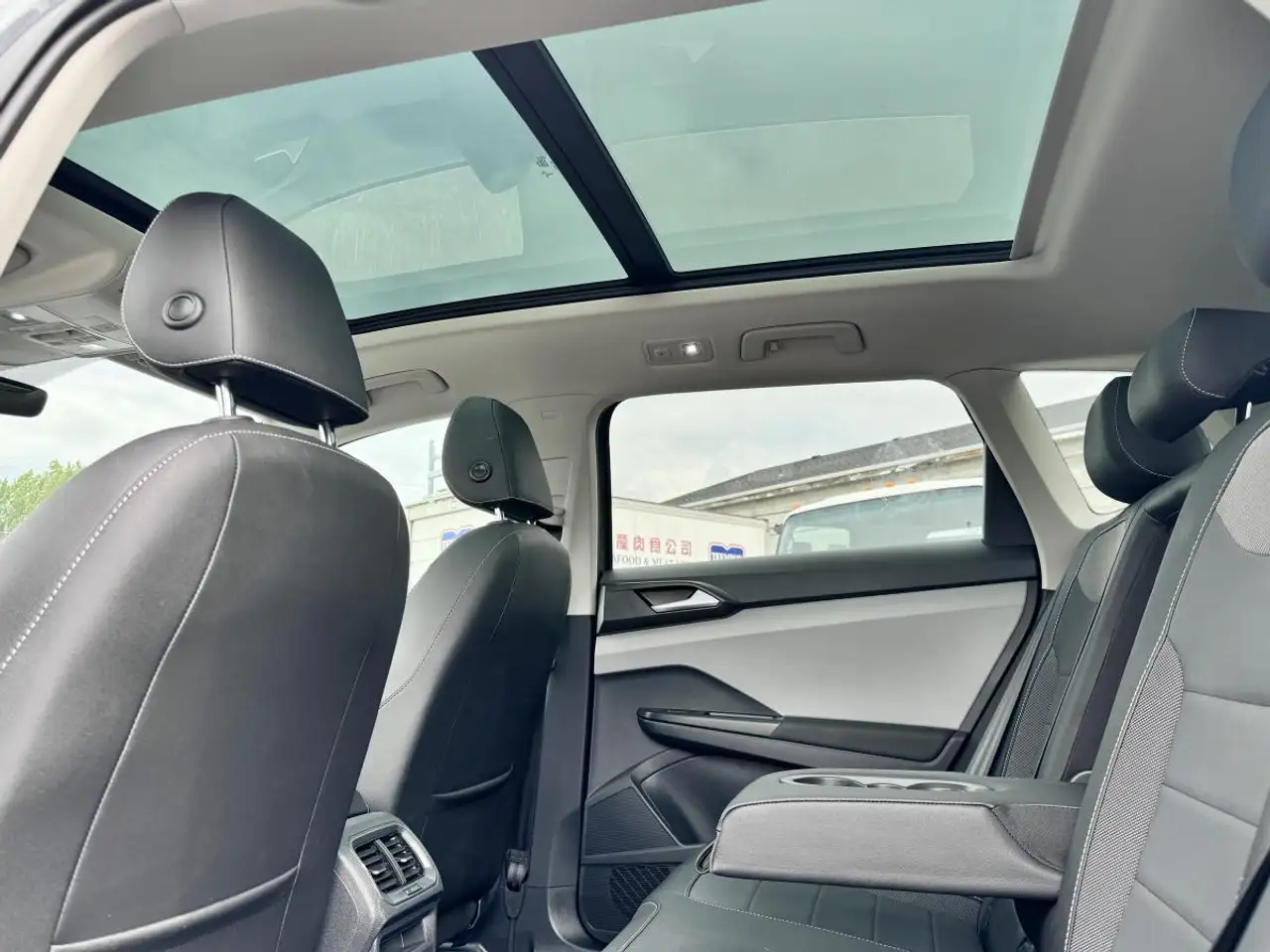 Volkswagen Taos снимка Volkswagen Taos