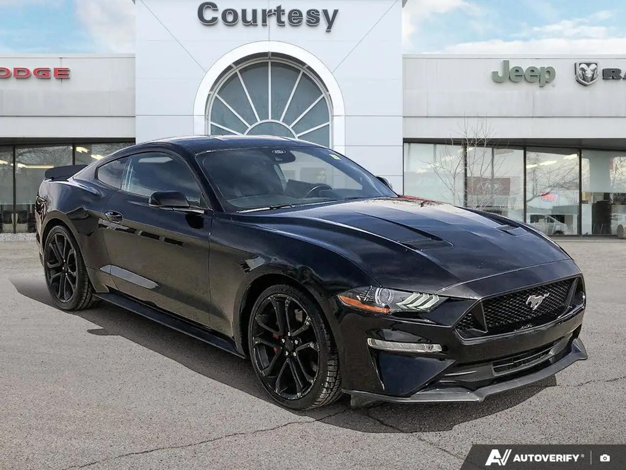 Ford Mustang снимка Ford Mustang