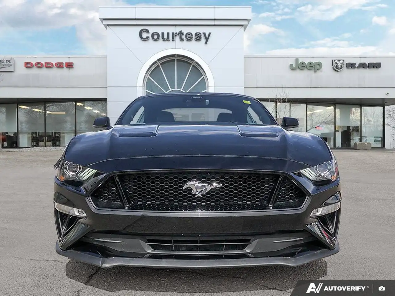 Ford Mustang снимка Ford Mustang