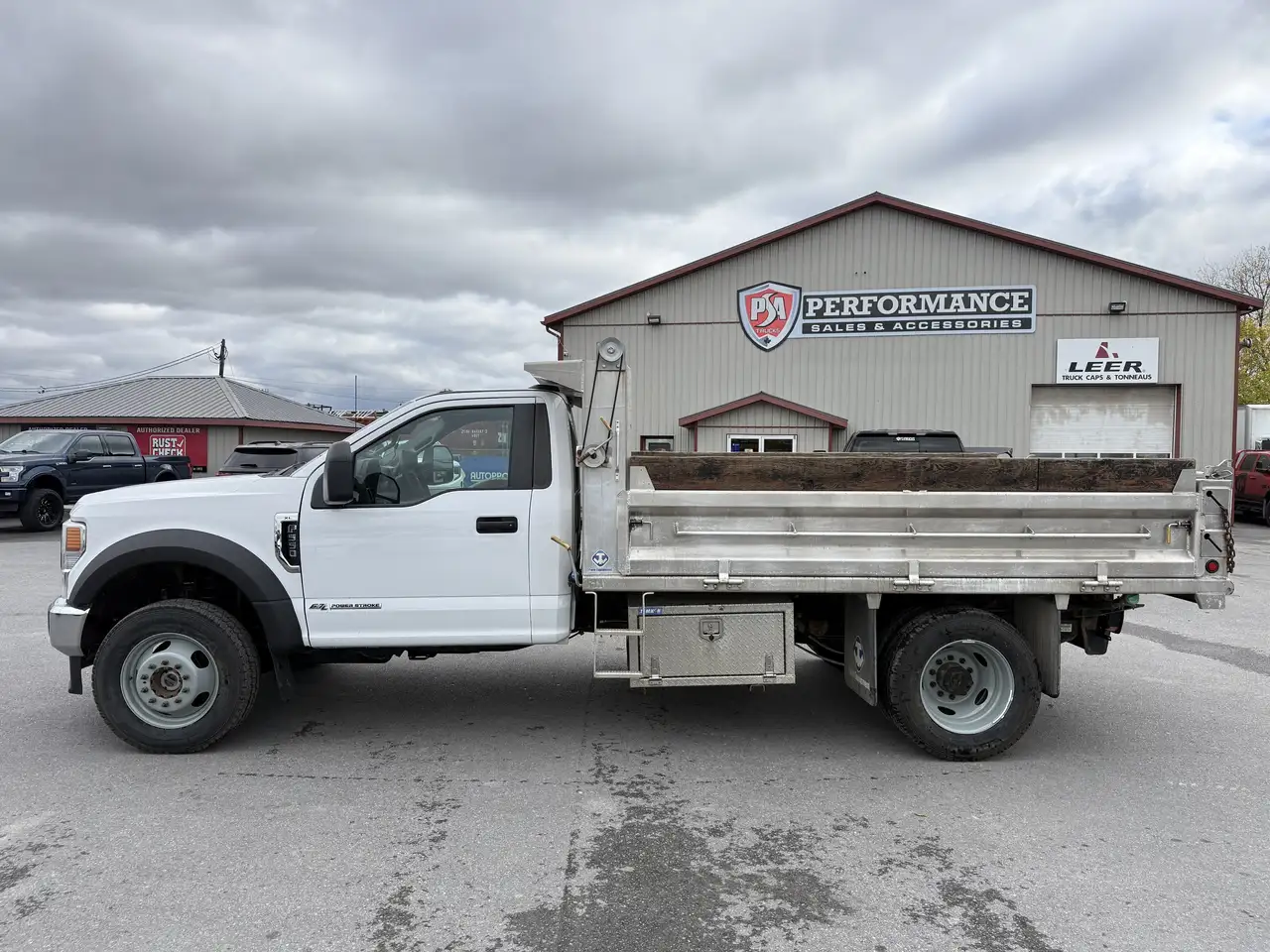 Ford F 550 снимка Ford F 550