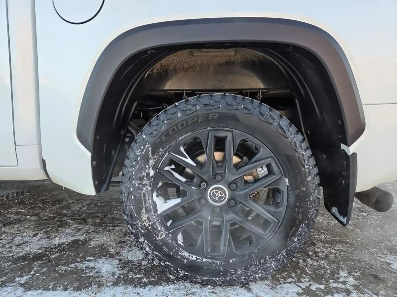 Toyota Tundra снимка Toyota Tundra