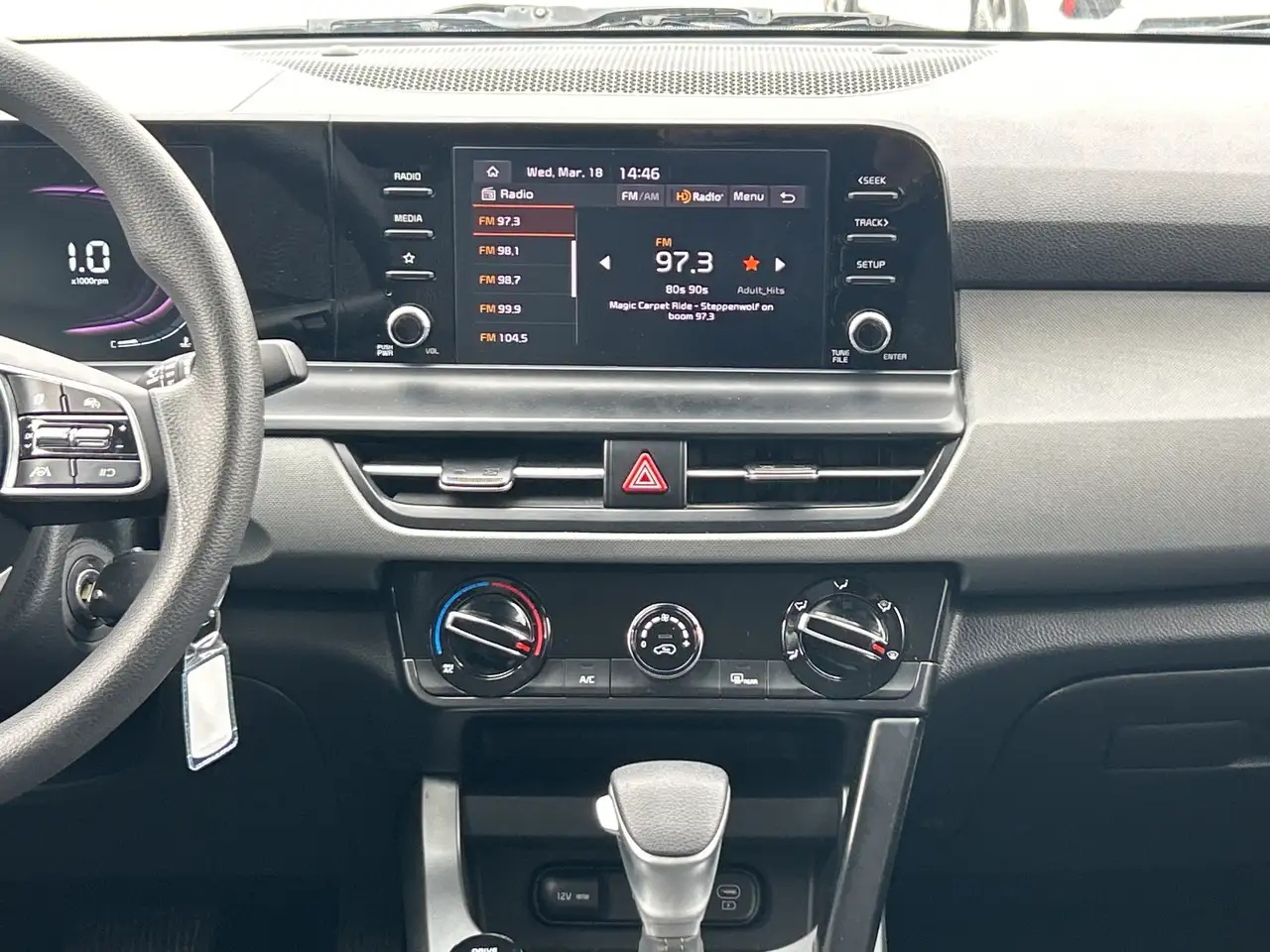 Kia Seltos снимка Kia Seltos
