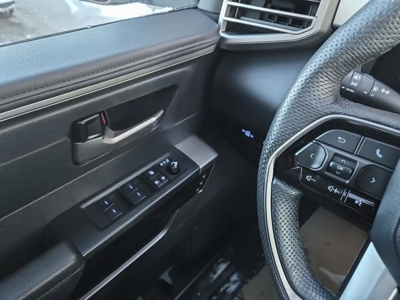 Toyota Tundra снимка Toyota Tundra