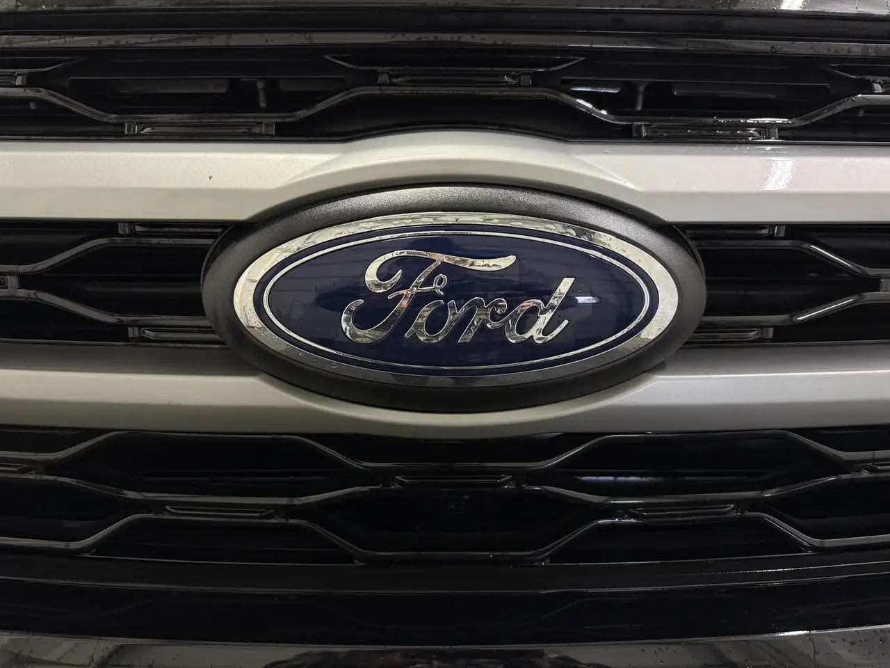 Ford Expedition снимка Ford Expedition