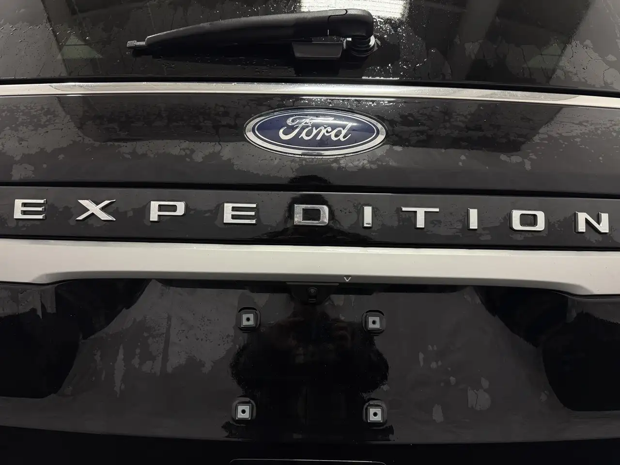 Ford Expedition снимка Ford Expedition