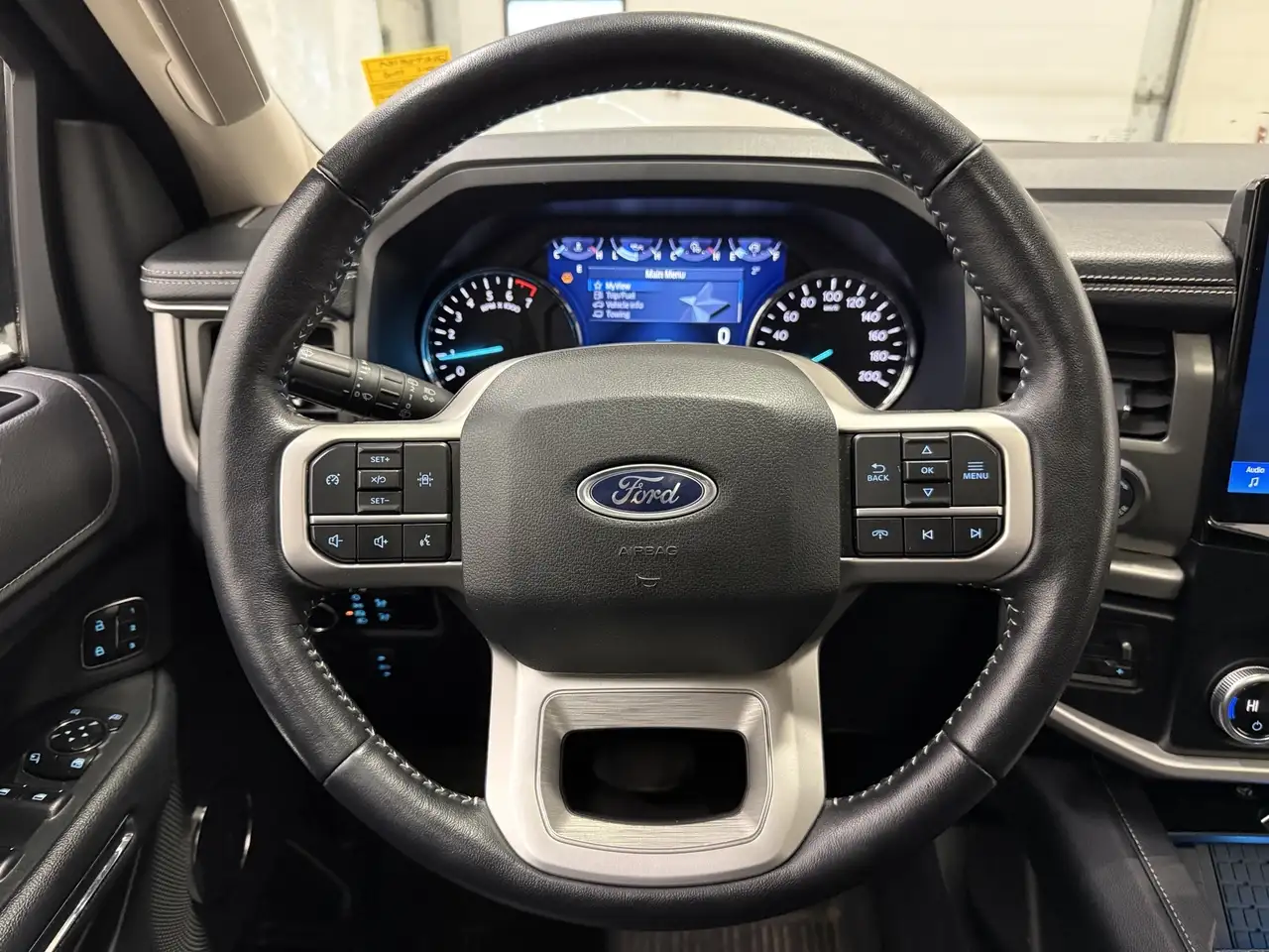 Ford Expedition снимка Ford Expedition