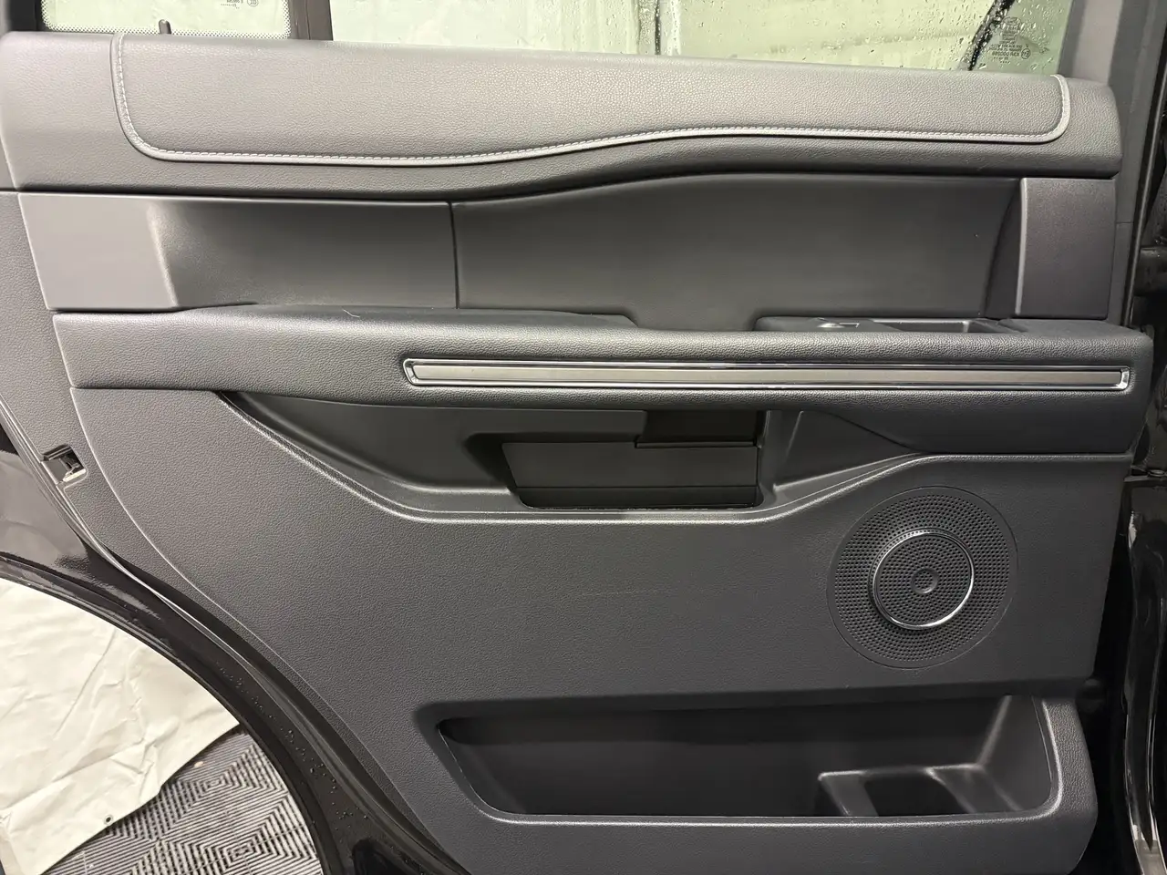 Ford Expedition снимка Ford Expedition