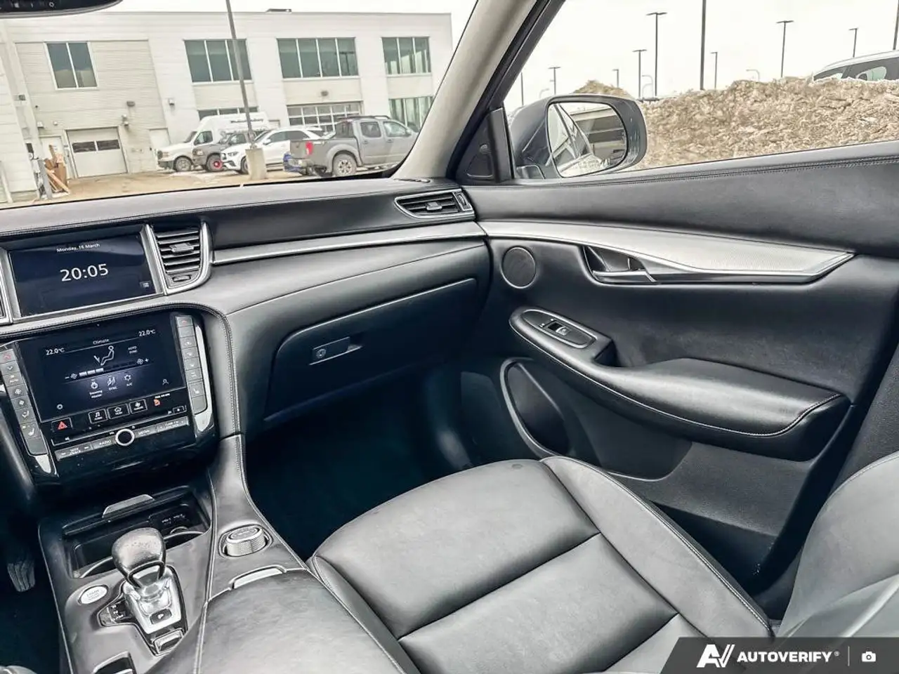 Infiniti QX50 снимка Infiniti QX50