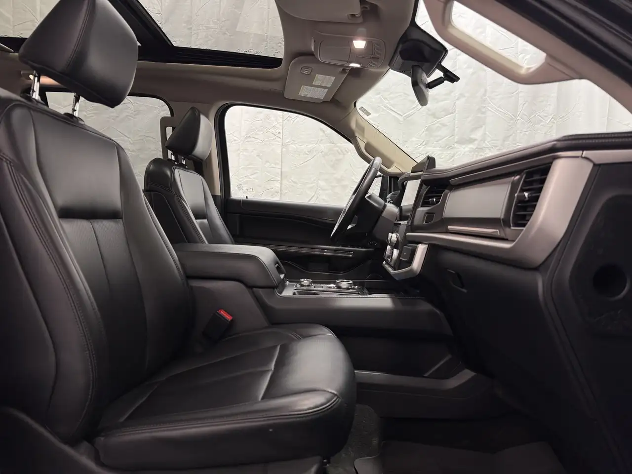 Ford Expedition снимка Ford Expedition