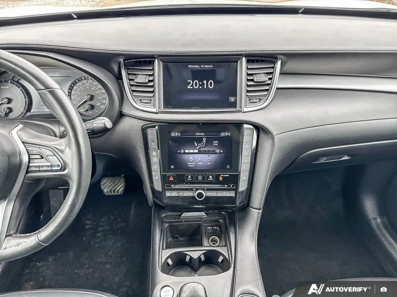 Infiniti QX50 снимка Infiniti QX50