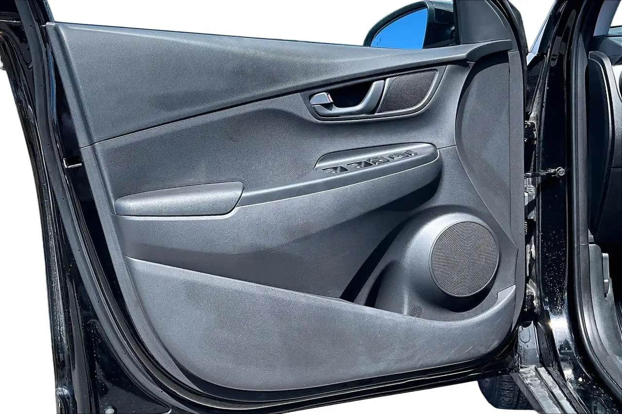 Hyundai KONA снимка Hyundai KONA