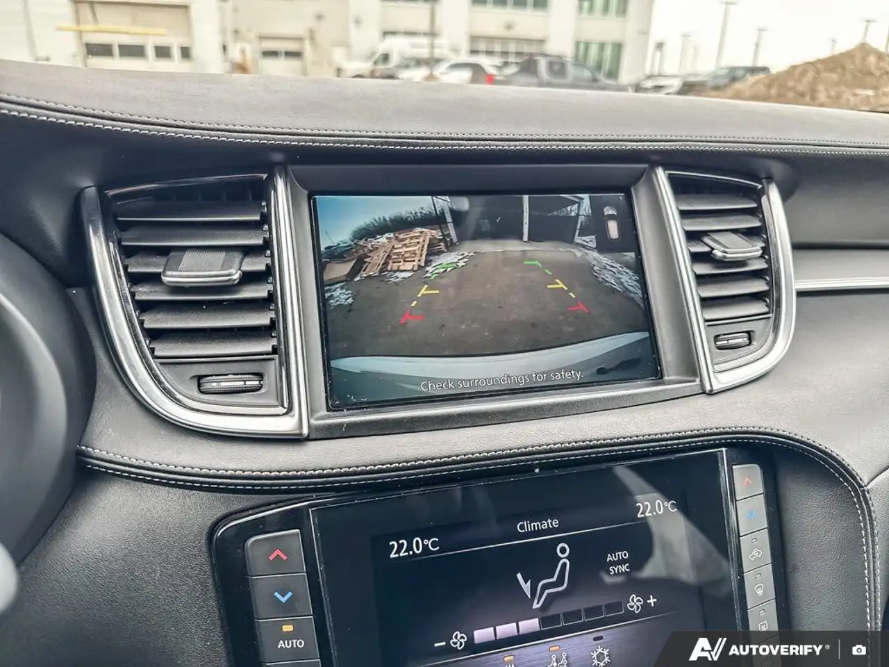 Infiniti QX50 снимка Infiniti QX50