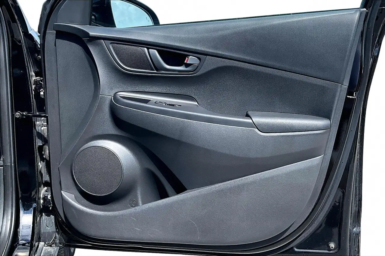 Hyundai KONA снимка Hyundai KONA