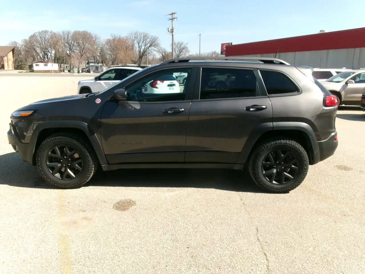 Jeep Cherokee снимка Jeep Cherokee