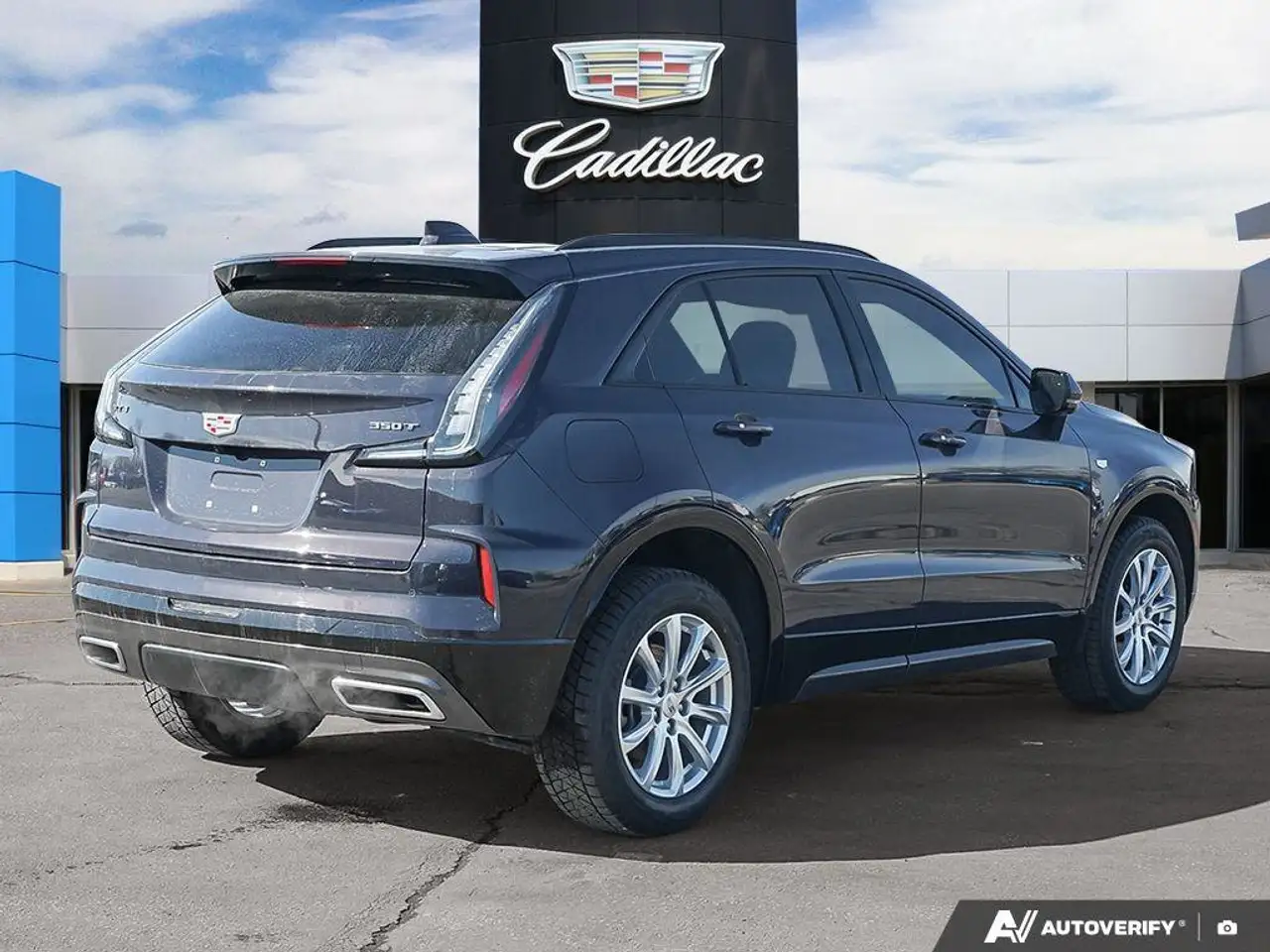 Cadillac XT4 снимка Cadillac XT4