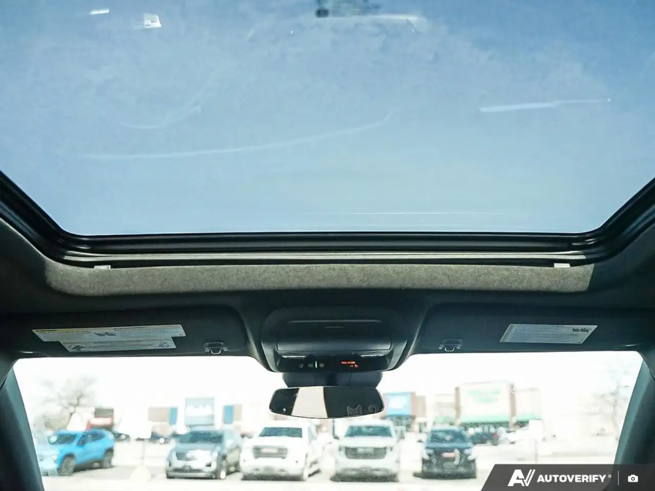 Cadillac XT4 снимка Cadillac XT4