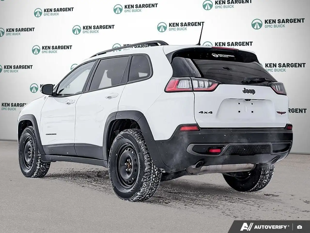 Jeep Cherokee снимка Jeep Cherokee