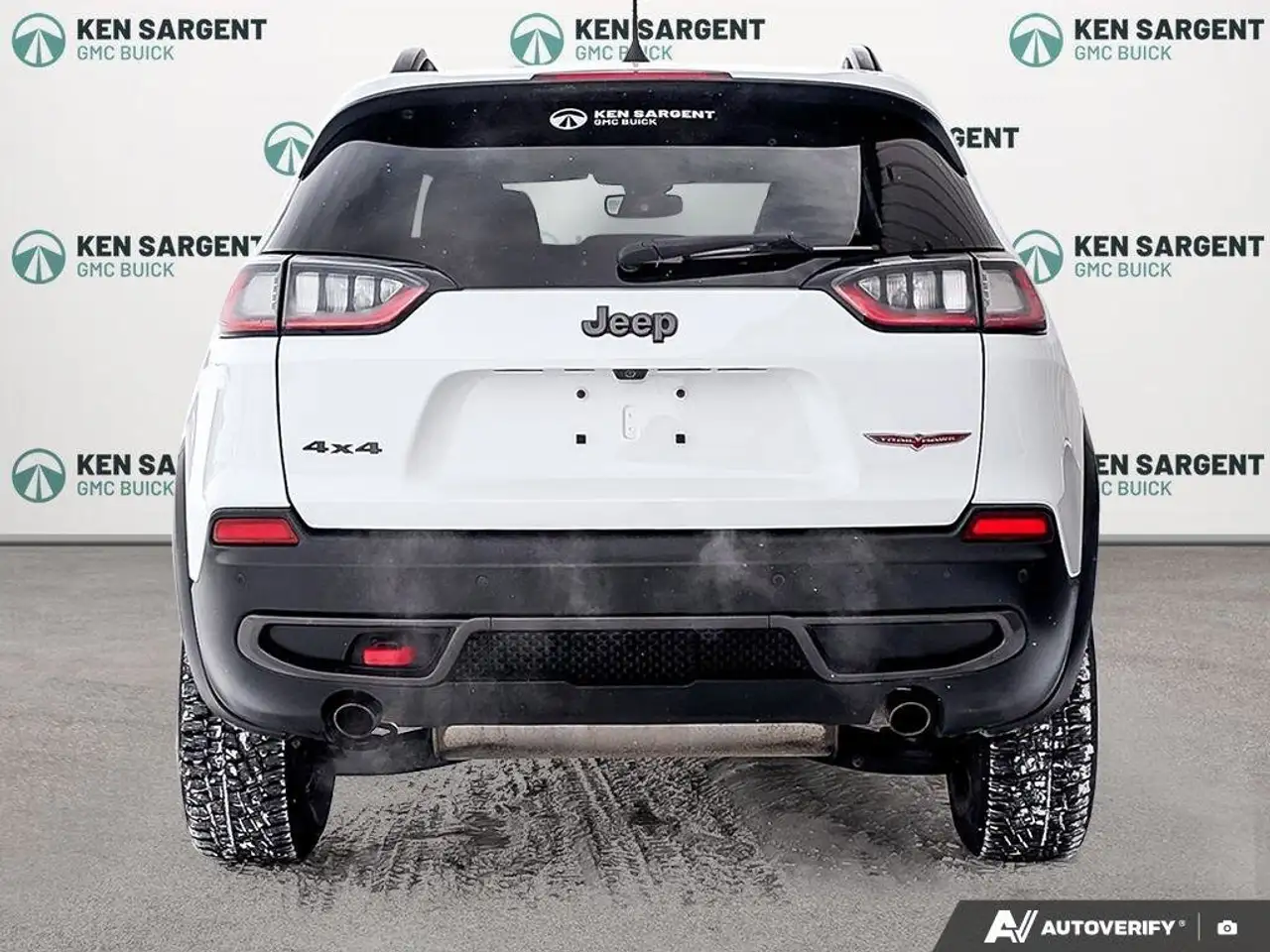 Jeep Cherokee снимка Jeep Cherokee