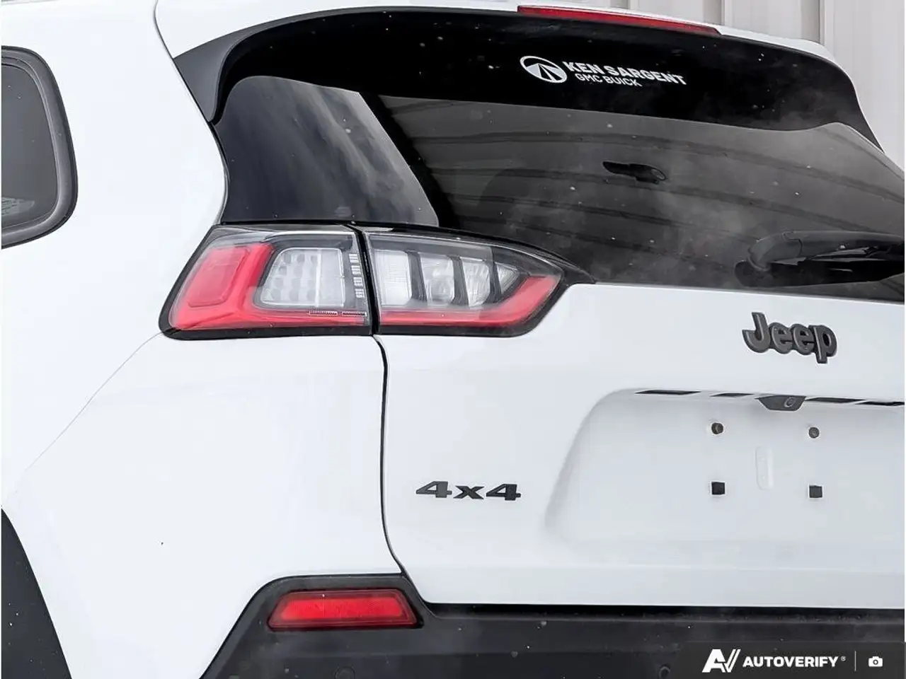 Jeep Cherokee снимка Jeep Cherokee