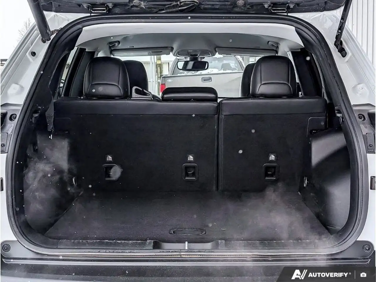 Jeep Cherokee снимка Jeep Cherokee