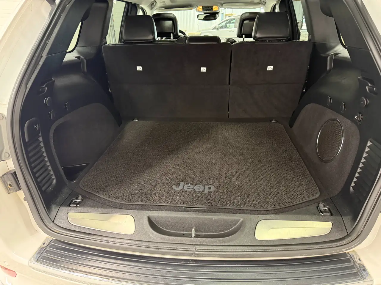 Jeep Grand Cherokee снимка Jeep Grand Cherokee