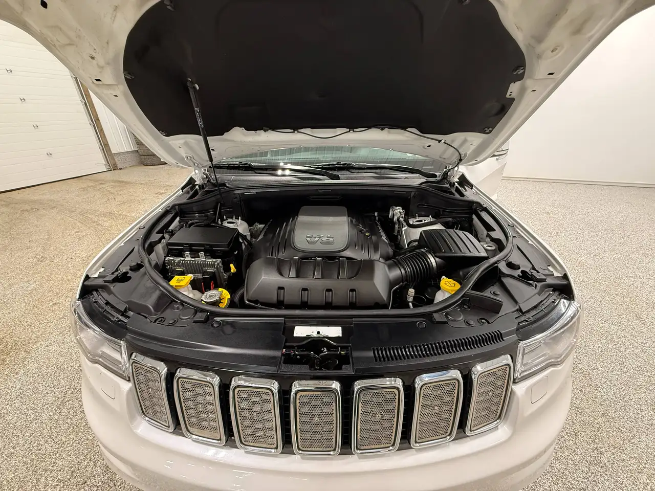 Jeep Grand Cherokee снимка Jeep Grand Cherokee