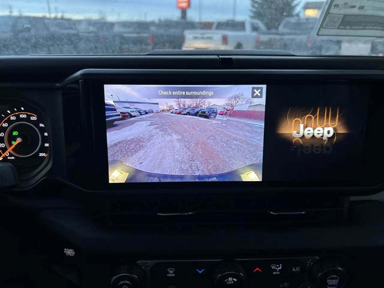 Jeep Gladiator снимка Jeep Gladiator