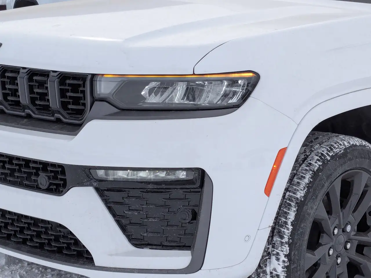 Jeep Grand Cherokee снимка Jeep Grand Cherokee