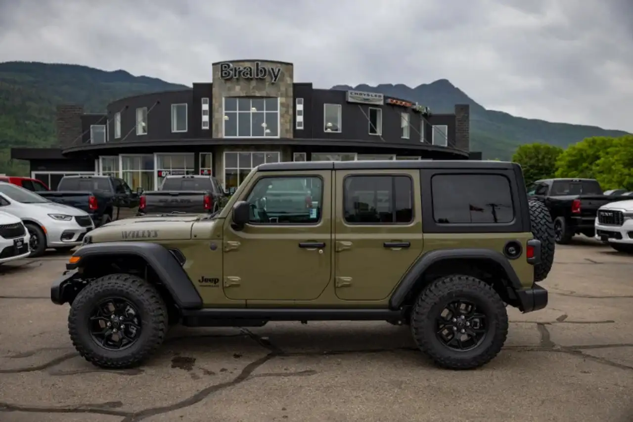 Jeep Wrangler снимка Jeep Wrangler