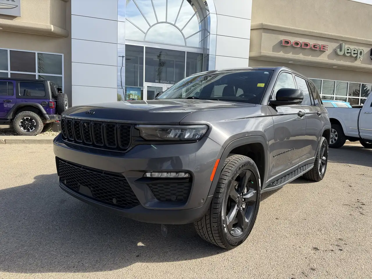 Jeep Grand Cherokee снимка Jeep Grand Cherokee