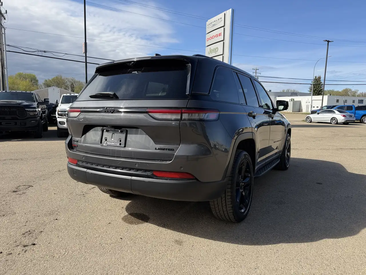 Jeep Grand Cherokee снимка Jeep Grand Cherokee