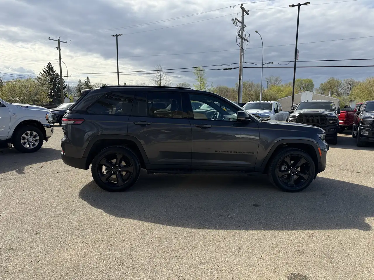 Jeep Grand Cherokee снимка Jeep Grand Cherokee