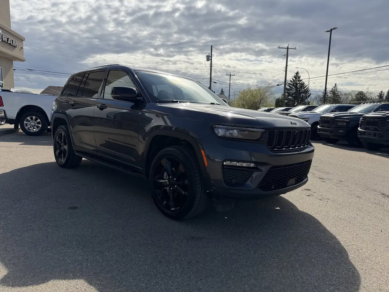 Jeep Grand Cherokee снимка Jeep Grand Cherokee