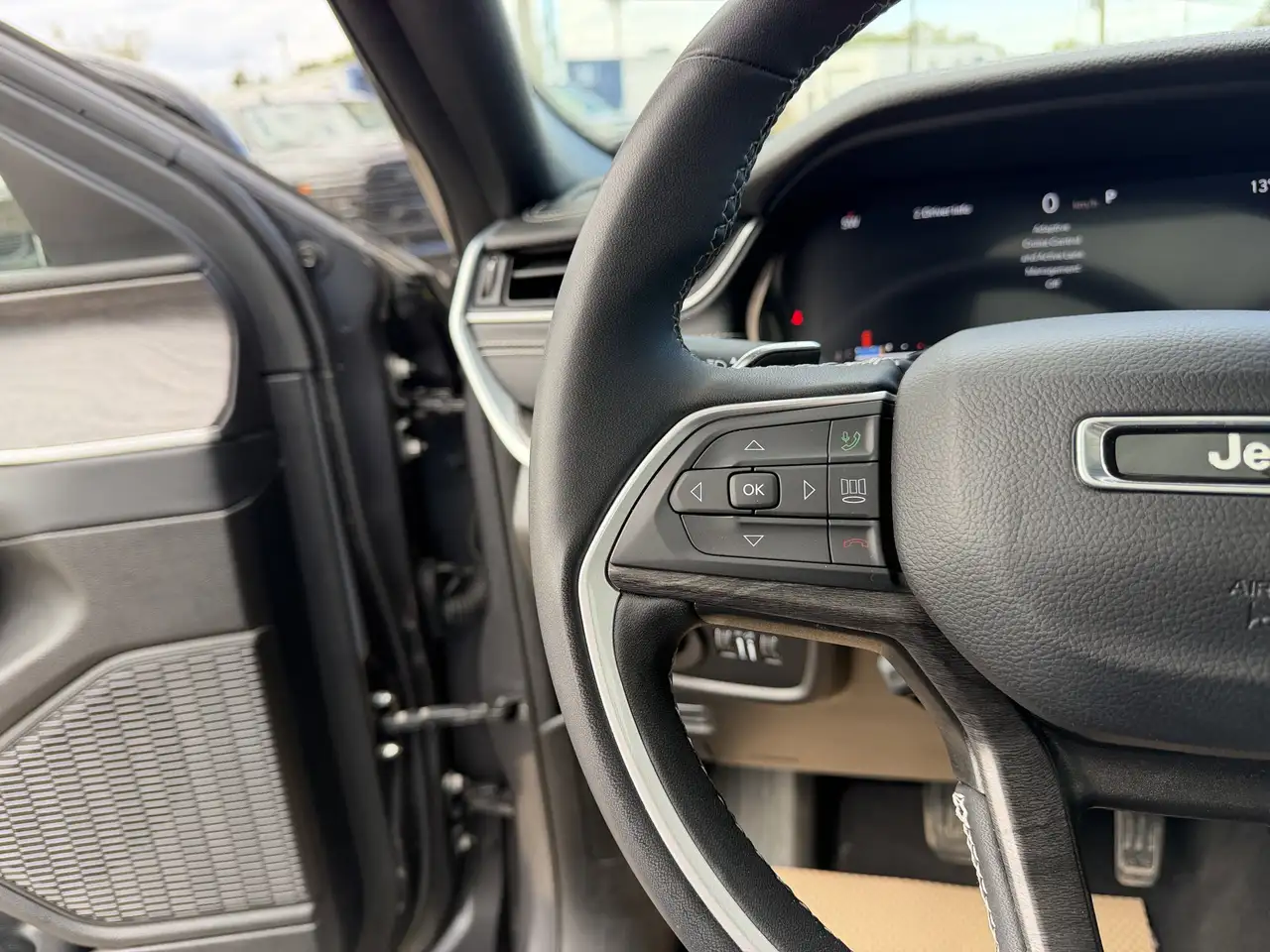 Jeep Grand Cherokee снимка Jeep Grand Cherokee