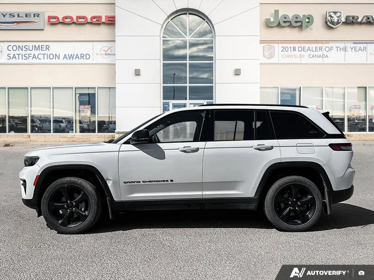 Jeep Grand Cherokee photo Jeep Grand Cherokee