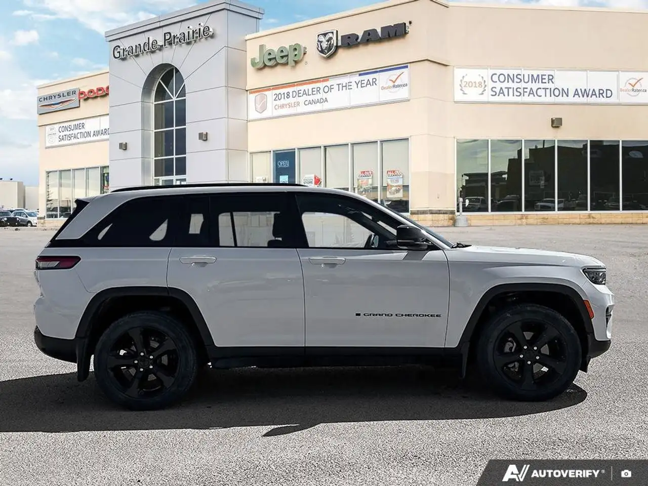 Jeep Grand Cherokee photo Jeep Grand Cherokee