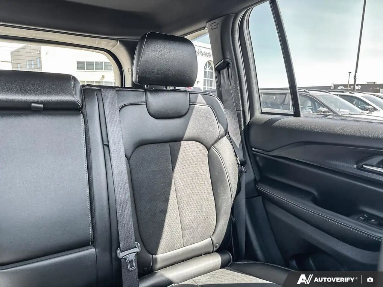 Jeep Grand Cherokee photo Jeep Grand Cherokee