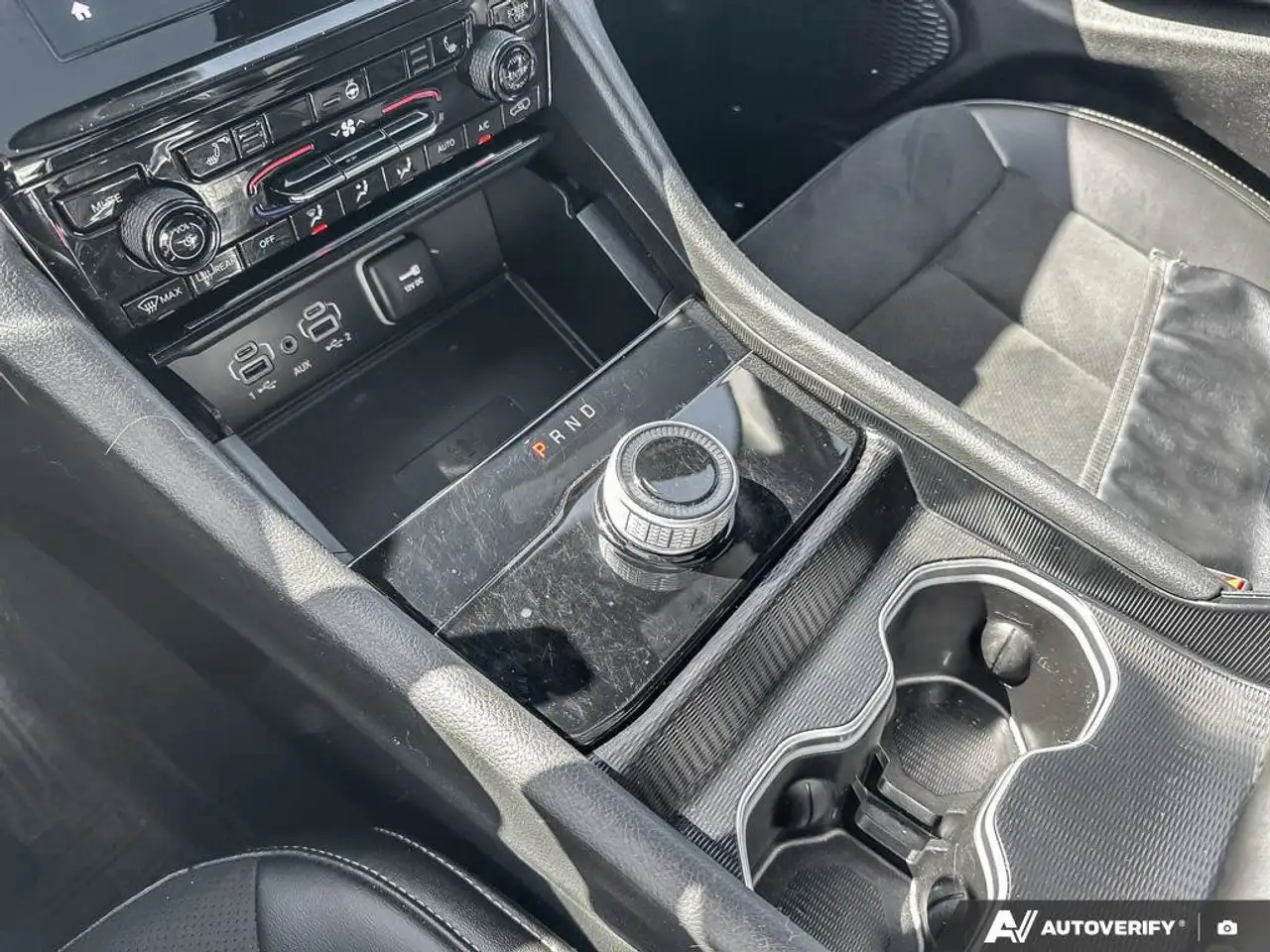 Jeep Grand Cherokee photo Jeep Grand Cherokee
