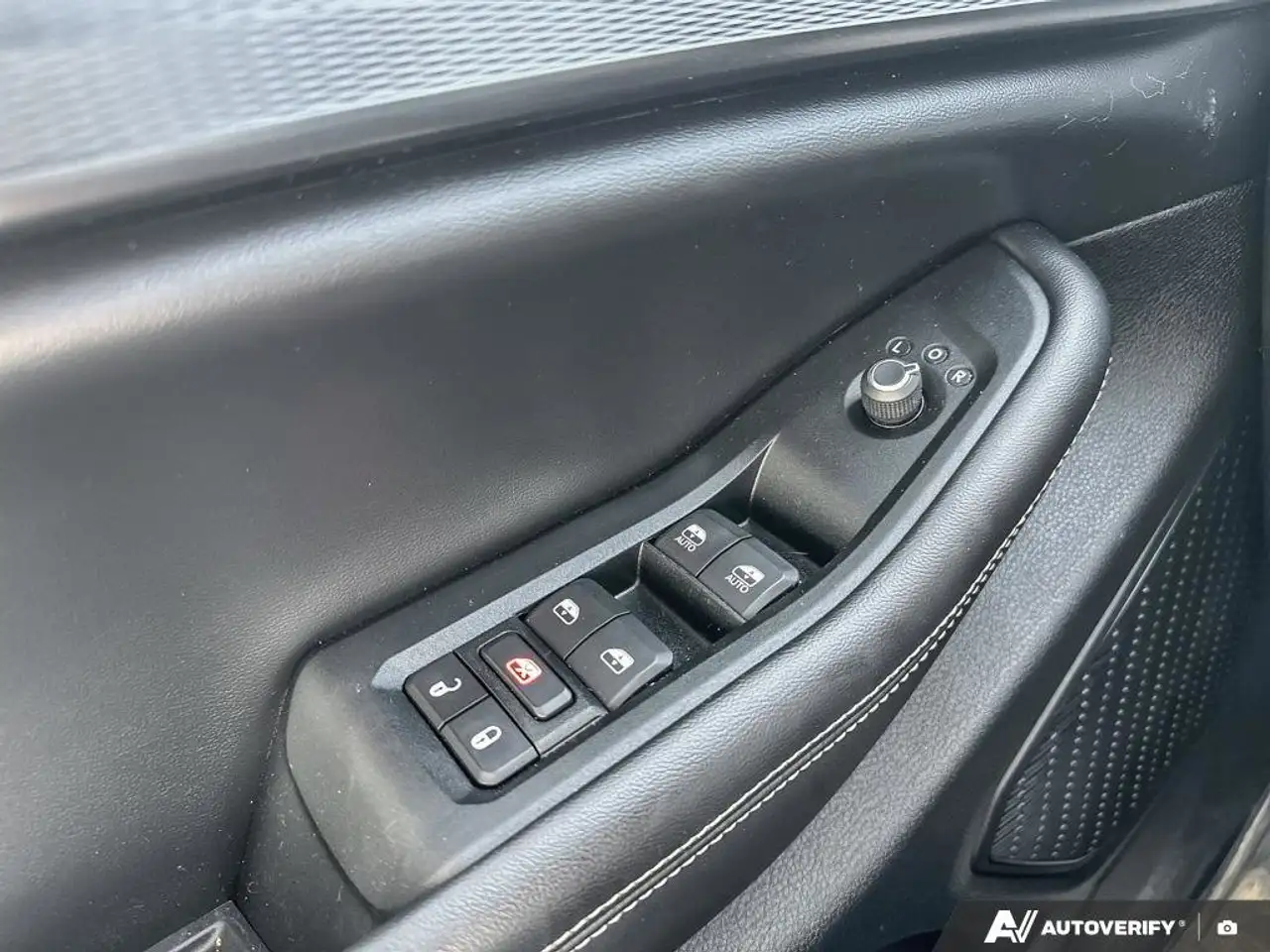 Jeep Grand Cherokee photo Jeep Grand Cherokee