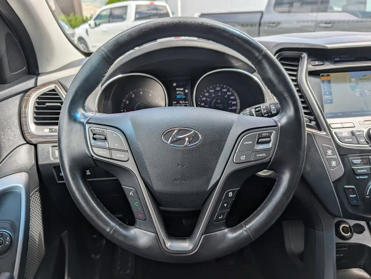Hyundai SANTA FE снимка Hyundai SANTA FE