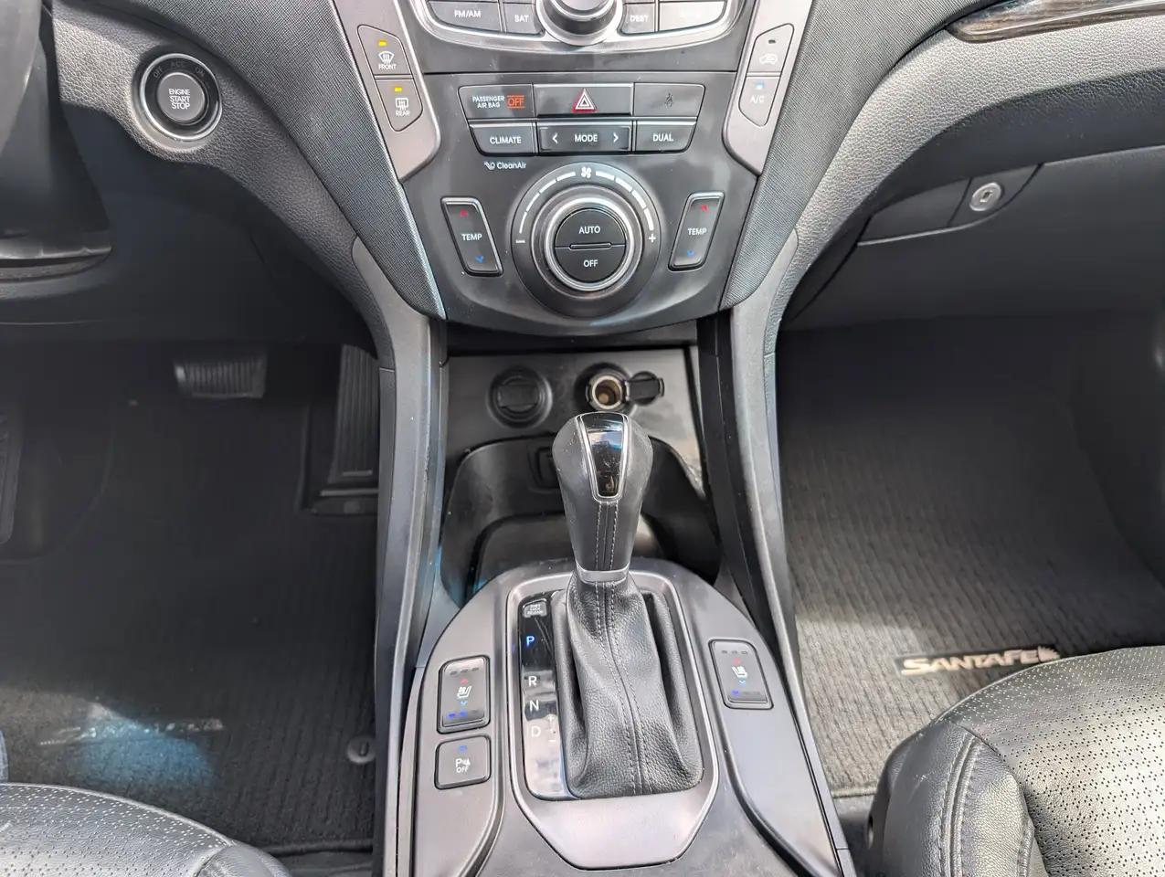 Hyundai SANTA FE снимка Hyundai SANTA FE