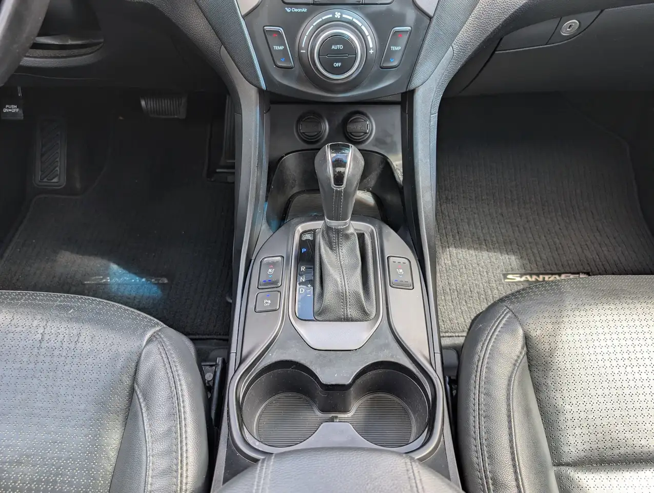Hyundai SANTA FE снимка Hyundai SANTA FE