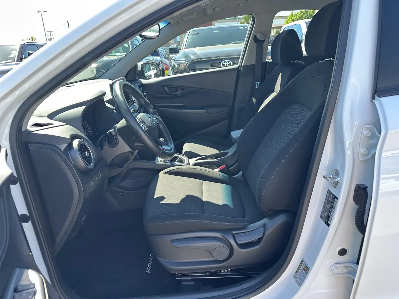 Hyundai KONA photo Hyundai KONA