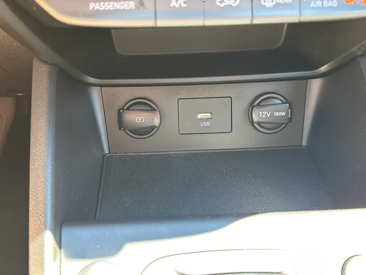 Hyundai KONA photo Hyundai KONA