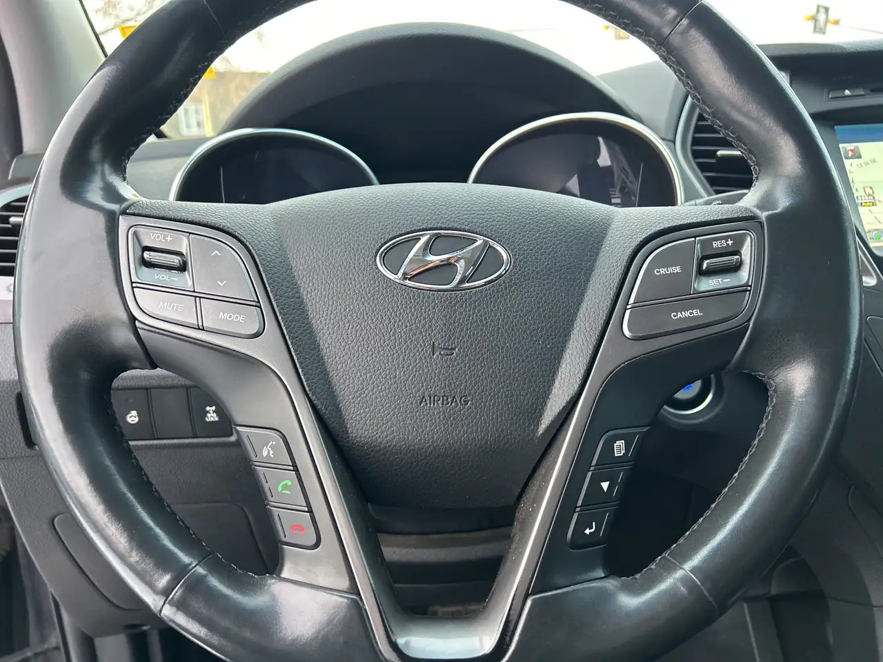 Hyundai SANTA FE снимка Hyundai SANTA FE